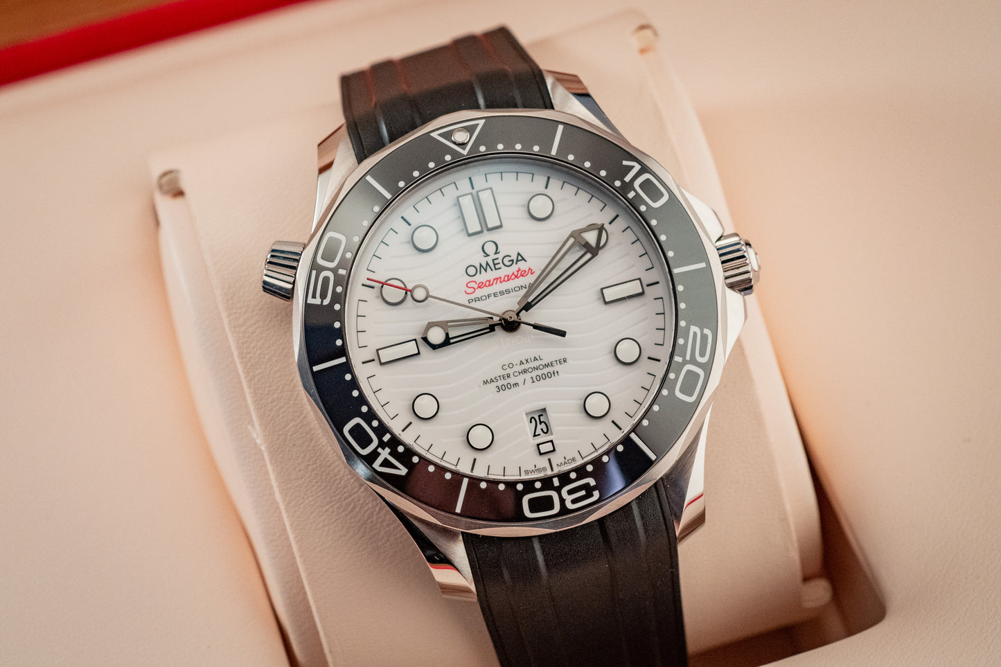 Omega 2022 Seamaster Diver 300M White Waves Dial Box And Papers Ref 210.32.42.20.04.001 Purchase Receipt
